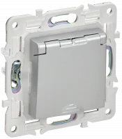 SKANDY Розетка 1-местная с заземлением с защитными шторками и крышкой 16А IP44 SK-R11S серебряный IEK